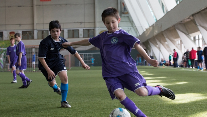 футбол роботов. Fifa 21 голкипер. когда будут проходить игры будущего. виртуальная реальность футбол. футболист будущего.