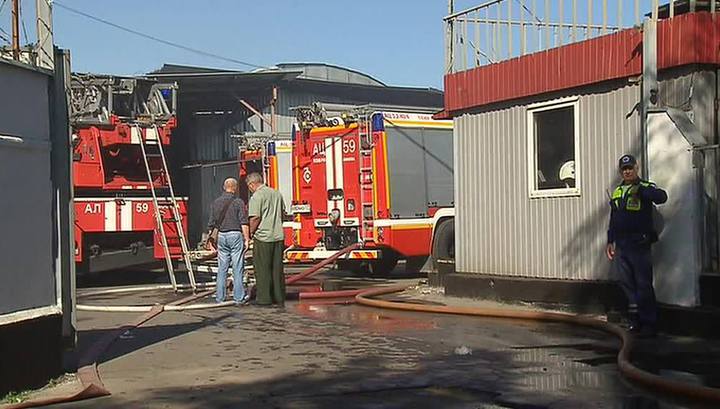 Пожар на алтуфьевском шоссе. Пожар на алтуфьевском шоссе северо восток сейчас. Пожар в алтуфьево вчера. Пожар в торговом центре рио. Алтуфьевское шоссе 86 пожар.