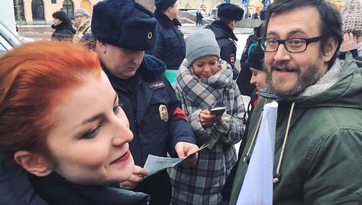 Слишком реалистично: полиция прервала спектакль из-за сцены самоубийства Слишком реалистично: полиция прервала спектакль из-за сцены самоубийства