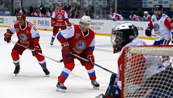 Картинки по запросу Путин забросил шесть шайб в матче НХЛ