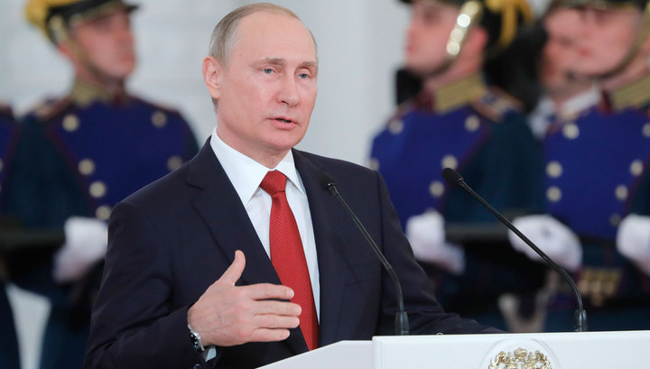 Путин вручает награды в Екатерининском зале Кремлевского дворца