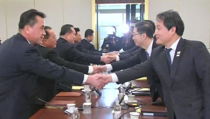 Между Кореями тает лед: Сеул и Пхеньян сели за стол переговоров