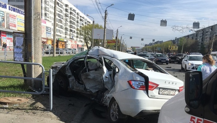 Лихач на BMW спровоцировал массовую аварию с летальным исходом в Челябинске. Видео