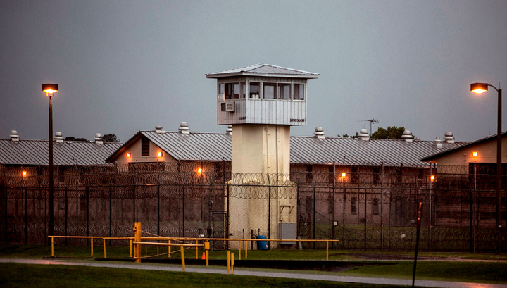 Американка, которая отдала в сексуальное рабство свою дочь, получила 20 лет тюрьмы