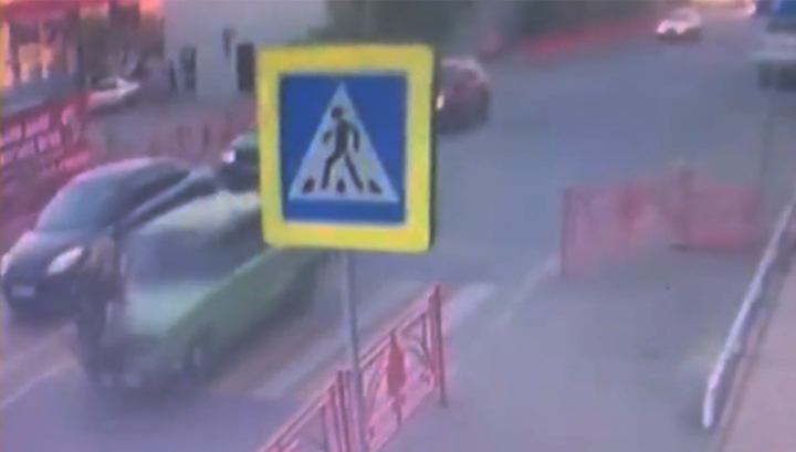 15-летний иркутский подросток сбил на своей машине пешехода и скрылся. Видео
