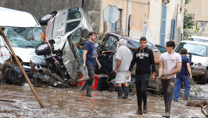 На испанской Мальорке не менее 10 человек погибли из-за сильных дождей