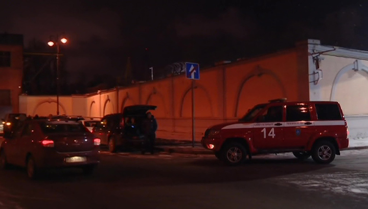 Пожар на ледоколе. Пожар на адмиралтейских верфях на ледоколе черномырдин. Пожар на ледоколе. Адмиралтейские верфи пожар на ледоколе. Ледокол пожар спб.