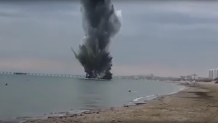 Картинки по запросу Взрывы на море