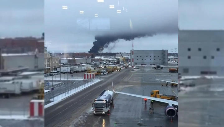 пожар в москве 2021. пожар в международном аэропорту благовещенска. пожар в районе аэропорт москва. пожар в районе аэропорт москва. катастрофа ssj 100 в шереметьеве.