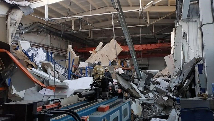 Обрушение крыши в Дзержинском: руководство компании не предупредило о серьезной перестройке здания