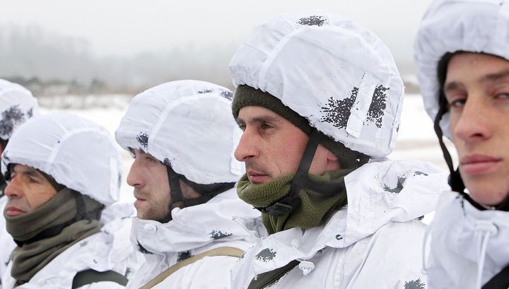 Дух украинских солдат пытаются повысить фейками
