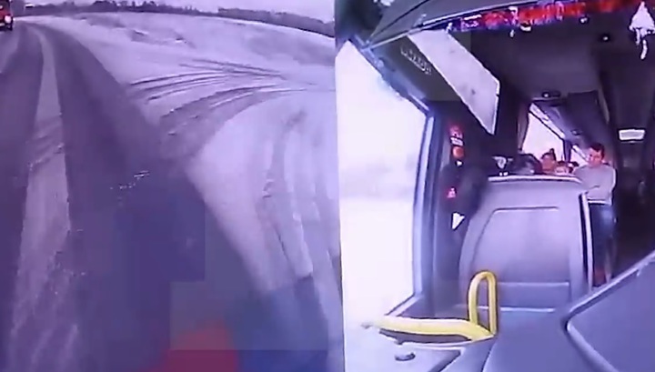 Момент столкновения фуры и автобуса в Калининградской области попал на видео Происшествия