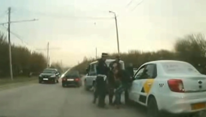 Задержание таксистов астана. Нападение на уп алматы. Красная дпс. Задержание таксистов астана. Задержание таксистов астана.