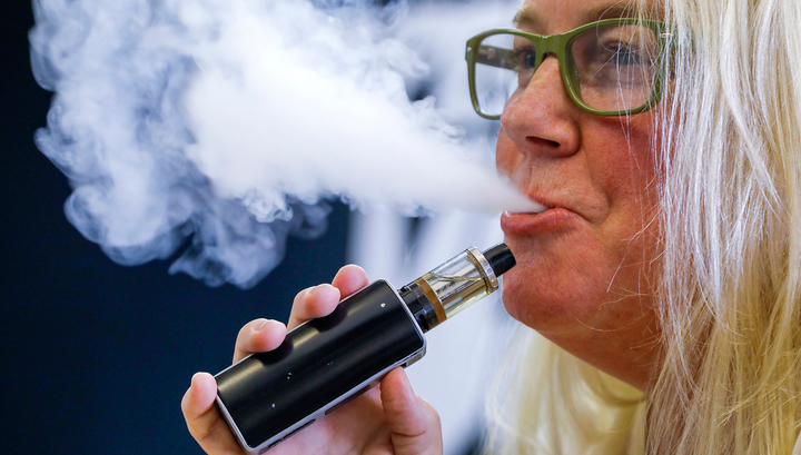 Загадочная болезнь, вызванная курением вейпа, поразила десятки человек