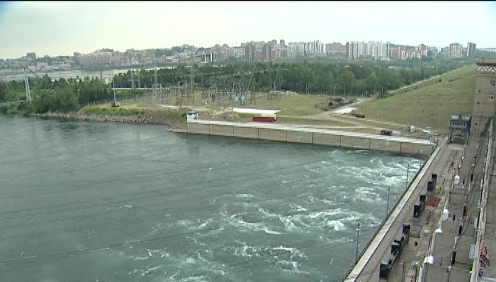 Иркутская ГЭС снизила сброс воды из-за паводков
