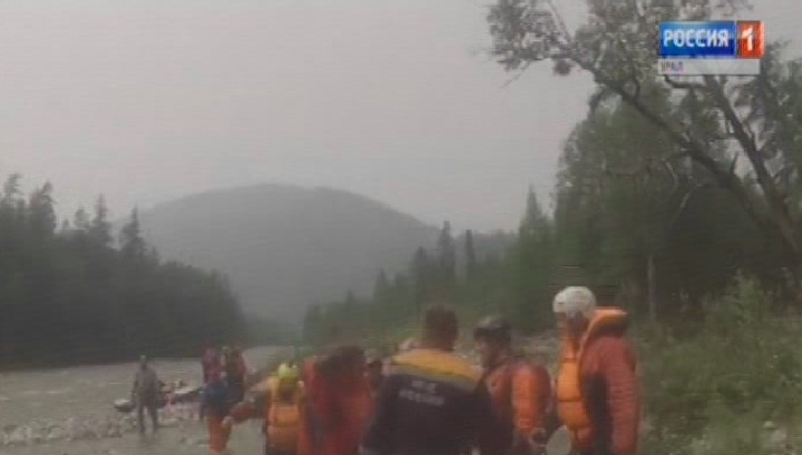 Спасители эвакуировали группу туристов со сплава по реке Урик
