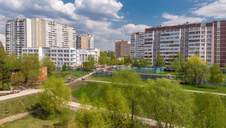 Названы районы Москвы с самыми дешевыми комнатами