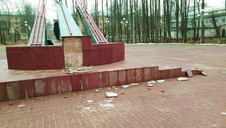 Вандалы повредили памятник "Катюше" в Электростали