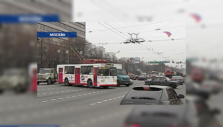 pristavanie-v-obshestvennom-transporte-smotret-trahnul-v-popu-b-saune-foto