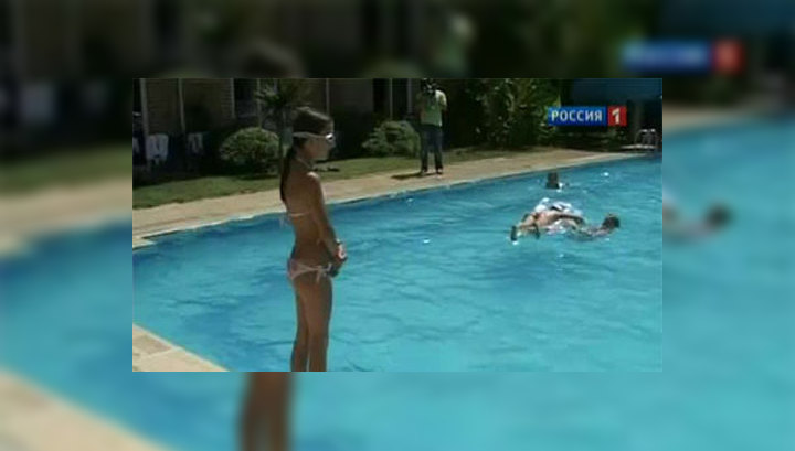 В тайланде утонула в бассейне. Девочка утонула в бассейне в Турции. Россиянки в бассейне. Россиянка утонула в Турции. Утонул в бассейне на Бали.