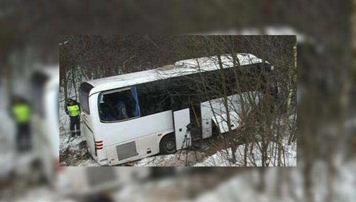 Авария автобуса с детьми. ДТП С автобусом в Псковской области сегодня. Невель разбился автобус. Петергоф ДТП автобус кия. Владимирская область ДТП автобус Ниссан.
