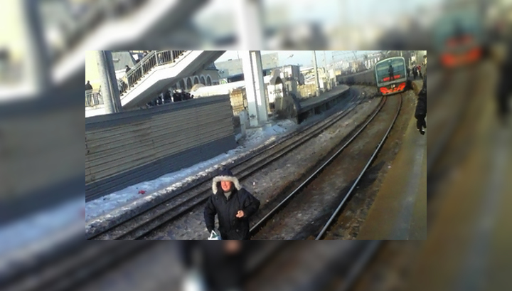 фото бентли упавшего на жд пути фото бентли упавшего на жд пути