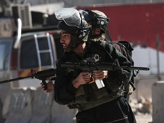 На Западном берегу реки Иордан ранены 15 палестинцев