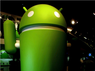 Аккаунт Google запретят на старых Android-смартфонах