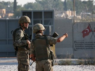На севере Сирии погиб турецкий спецназовец, еще трое ранены