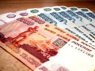 Совокупная прибыль российских предприятий и организаций упала на треть
