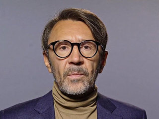 То ли в шутку, то ли всерьез: Шнуров бросил пить