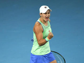 Барти за час обыграла Пегулу в 1/4 финала Australian Open