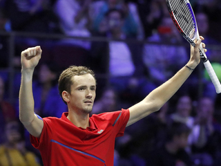 Даниил Медведев поднялся на пятое место в рейтинге ATP