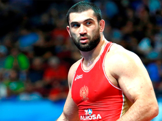 Российский борец стал олимпийским чемпионом спустя 8 лет после Игр