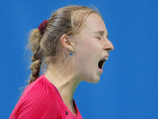 Блинкова покинула Открытый чемпионат Франции, проиграв на старте