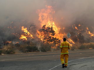 Природные пожары в Калифорнии унесли жизни 3 человек