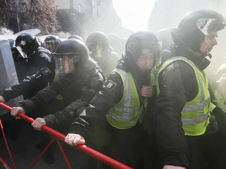 В Киеве полиция избила противников карантина