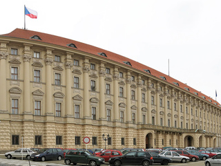 В Чехии решают, что делать с российской недвижимостью