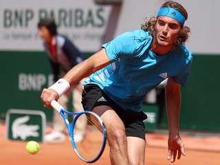 Циципас стал первым финалистом Roland Garros