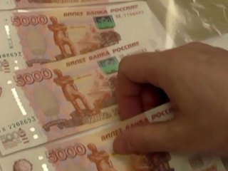 Сотрудник транспортной полиции повышал подчиненных в должности за взятки