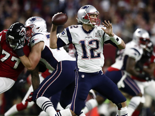 Карточка игрока NFL Тома Брэди ушла с молотка за 3,1 млн долларов