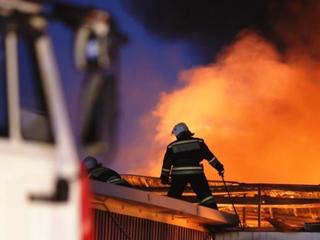 Двое малолетних детей погибли при пожаре в Новосибирске