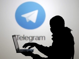 Данными пользователей Facebook торгуют через бот в Telegram