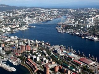 В бухте Улисс во Владивостоке столкнулись два судна