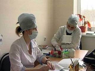 Амурский губернатор поручил увеличить стимулирующие выплаты для сельских врачей