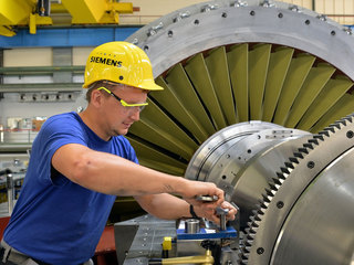 Трюдо: передача газовой турбины для Северного потока сложное, но правильное решение