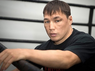 Боксер Проводников проведет поединок с бойцом UFC Багаутдиновым