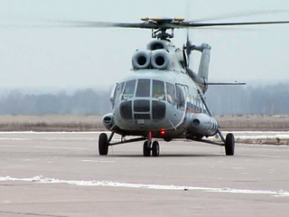 Вертолет Ми-8 совершил аварийную посадку в отдаленном чукотском селе