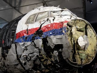 Кремль: призывы взять на себя ответственность за крушение MH17 неуместны