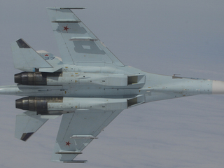 Над Черным морем российский истребитель перехватил американский самолет